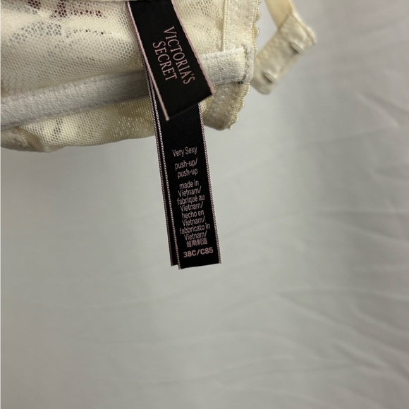 Victoria’s Secret Very Sexy Push Up 38C Bra Cream Ivory Beige Strappy Front - Picture 8 of 9